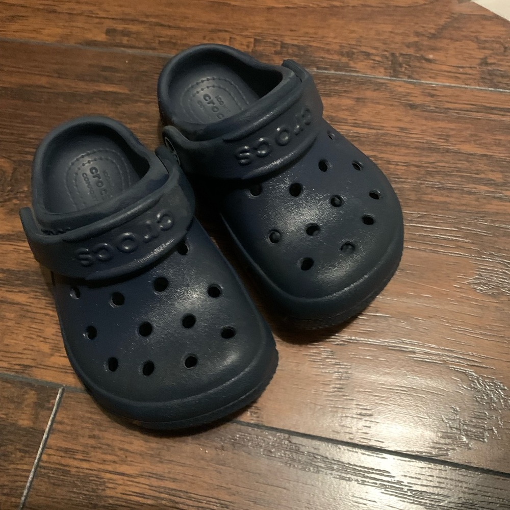 Toddler size 7 crocs navy blue